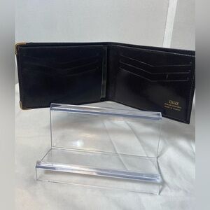 FREE 💗With Purchase💗 Tilley | Men’s bifold wallet - made in canada